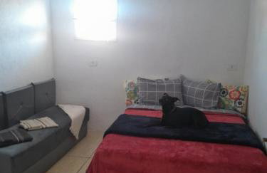 Suíte e cozinha, entrada compartilhada - Foto 16