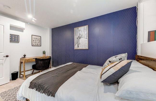 Beautiful Vieux Quebec 2 Bed Apt - Photo 4