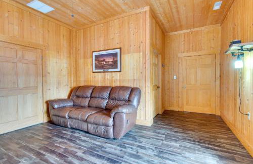 Tranquil La Prairie Retreat with Patio and Fireplace! - Foto 13