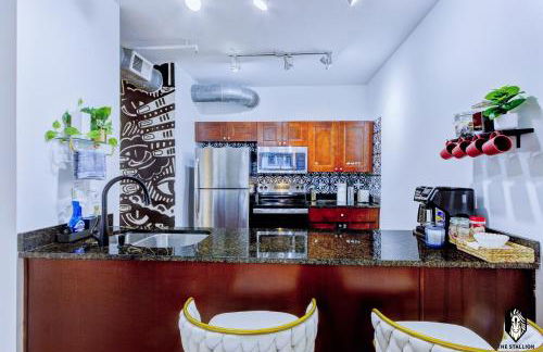 The Stallion #208 - Walk to Attractions - Modern Luxe Loft in Memphis Downtown with free covered gated parking - Foto 26