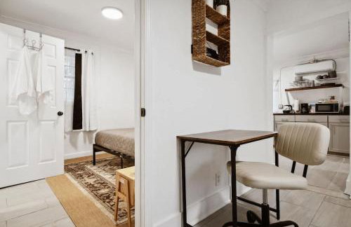 Clubhouse Cozy fast Wi-fi 6 min from Downtown - Foto 10