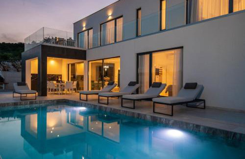 Villa Aristea with sea view, jacuzzi and infinity pool - Foto 77