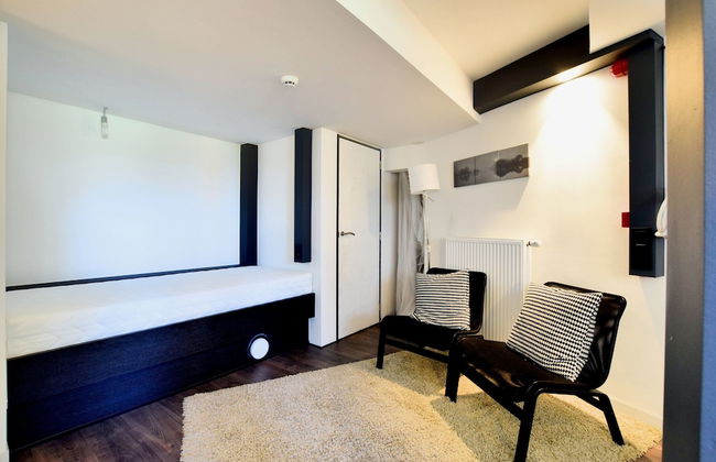 Apartment in Former Coach House - Photo 4