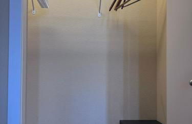 Lakeside luxury with hot tub and pool - Foto 45