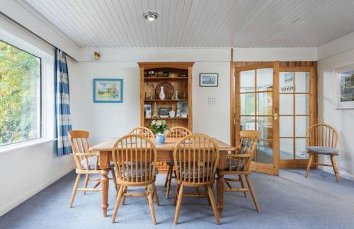 Stunning River Views, Tranquil Split-Level House, Private Garden & Parking - Foto 16