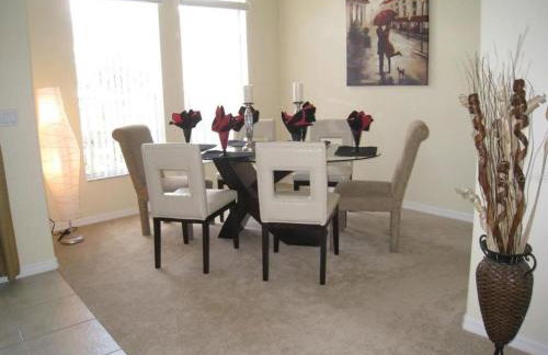 Family Vacation Home With Pool and Spa Near Disney and Universal - Photo 10