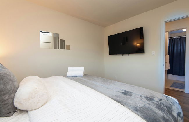 Superb Apartment near Dodger - Photo 10