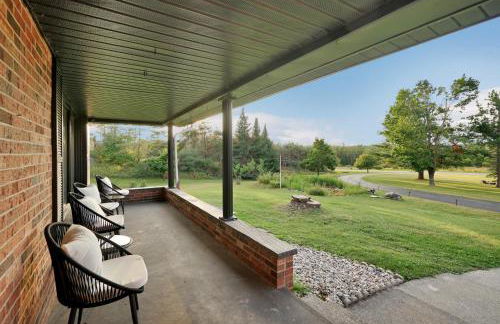 Private Indoor Pool Estate with Hot Tub - Foto 24