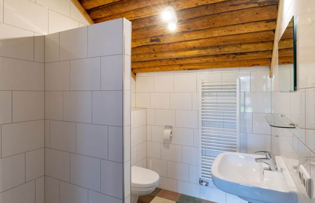 Chalet in Netherlands With Scenic Meadow Views - Photo 23