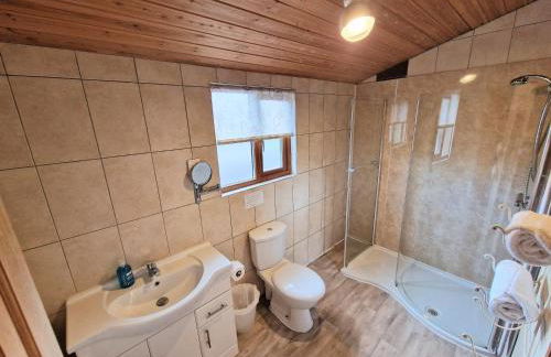 Lomond 5 with Private Hot Tub - Fife - Loch Leven - Lomond Hills - Pet Friendly - Photo 23