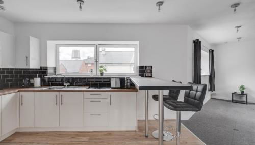 Large Central Apartment - free nearby parking - Foto 4