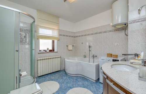 Silvia II with Private Pool - Foto 32