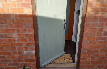 The Studio Loft - A cosy town centre apartment - Photo 21