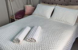 Acomodação Quartzo Rosa - Apartamento Completo - Foto 12