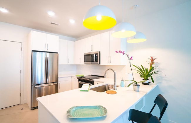 Minimalist & Alluring Condo, Walk to Mile High - Foto 7