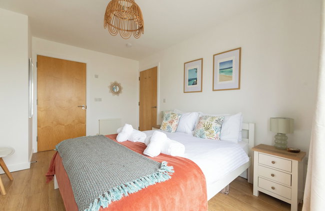 The Beach House & Porth Sands Apartments - Photo 49