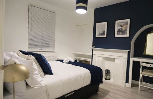 Stylish 4 Bed Home in Aylesbury, Buckinghamshire - Foto 25