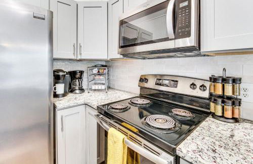 Lake and Golf Course Views Big Canoe Home with Deck! - Foto 10