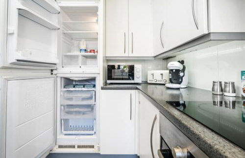 Monmouth House Aylesbury Premier Quality Accommodation For Larger Families Contractors And Professionals Sleeps Up to 6 Guests - Foto 65