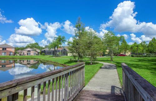 Family Friendly Vacation Home with South Facing Pool - Hot Tub - Game Room - Near Disney - Foto 40