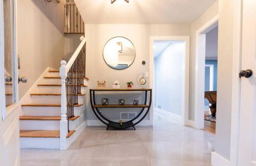 Modern Luxury with Pool Table 3BR-5BD Sleeps 10 - Foto 18