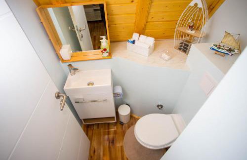 Holiday House Antique - Photo 9