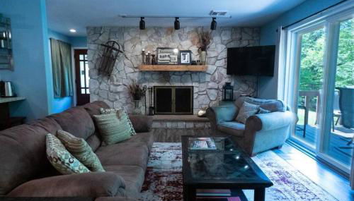 Spacious Catskills Home with Covered Hot Tub - Foto 2