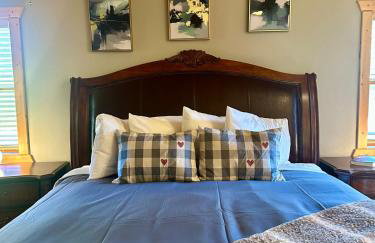 The Carriage House Walk to River Lake In Town - Foto 27