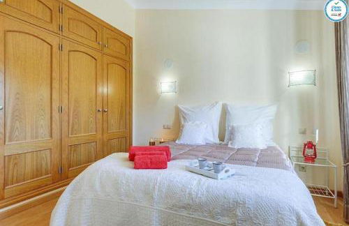 Villa Mikael - Free Wi-Fi - Aircon - Private Pool by bedzy - Foto 4