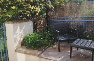 MAISONNETTE LA ROSERAIE avec terrasse proche centre ville - Photo 4