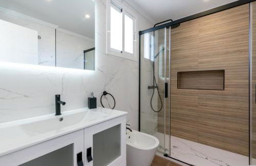 Amplio y luminoso chalet en Gerena, para familias o grupos - Foto 23