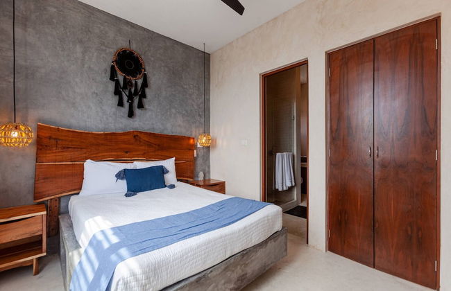 Magical Ph In Town Wprivate Rooftop Glass Tub - Photo 3