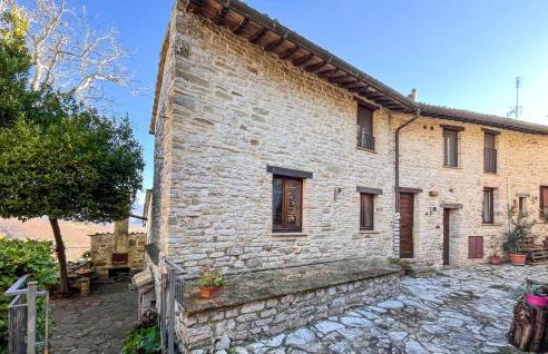 Awesome Apartment In Armenzano - Foto 1