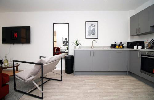 Modern Two BR | Free Parking - Foto 49