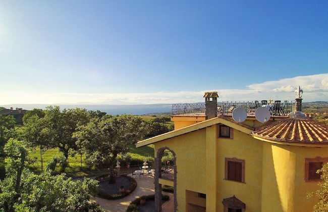 Villa on top of a Hill With an Enchanting View of Lake Bolsena - Foto 32