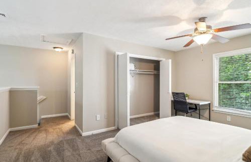 Spacious 1 Bed 15 Bath Towmhome I Ellenwood - Foto 13