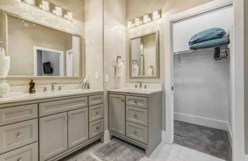 Baby Blue - Hot Tub Easy Access to Top Locations - Foto 28