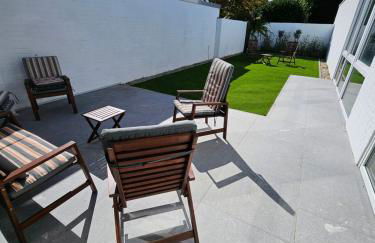 UZ Villa 11 - Laatzen 10 Minutes to Hannover Messe 140qm Modern Living Self-Check-In Wifi Parking - Foto 8