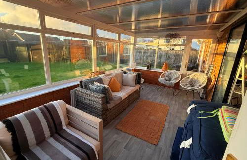 Shore Lodge Beachfront Escape, Sleeps 8, 4BR - Foto 17