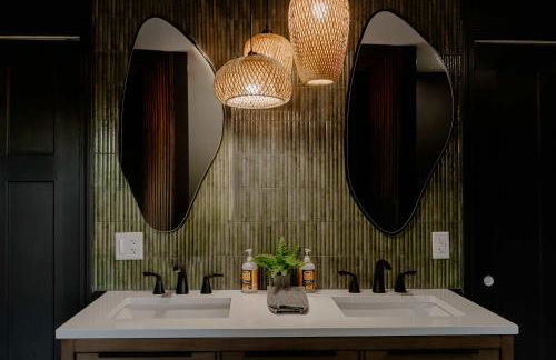 Bluffview on the River with a hot tub sauna pool table and more - Foto 27