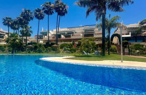 StayatSas Marbella Luxury 2 Bedroom Apartment, 80 m2 Private Terrace, Pools, Walk to Beach & Puerto Banús - Foto 31
