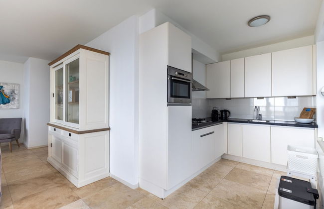 Luxury Apartment in a Residence Right on the Boulevard and the Beach - Foto 35