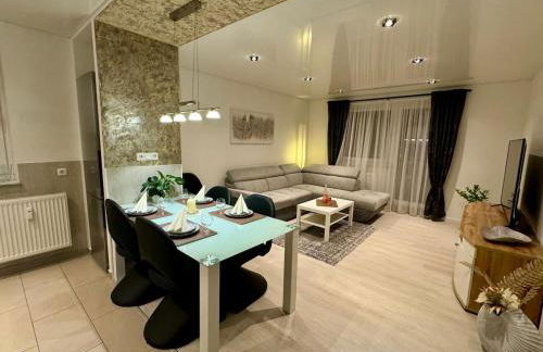 Zentrumsnahe 2-Zimmer FeWO mit Balkon, Garage, Nahe ÖPNV für 4 Personen - Foto 1