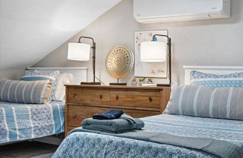 Cozy Southside Pitt home w/ Pool Table +Yard - Foto 32