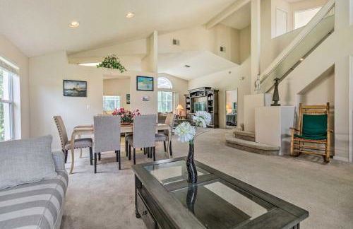 Less Than 5 Mi to Disney Parks Spacious Home with Lanai - Foto 8