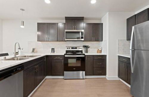 Walk to Riverfront Park! Downtown Gem w Pool Table 404 - Foto 4