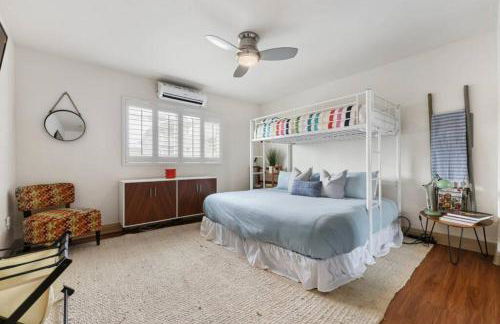 Ocean Beach Pier Condo - Photo 6