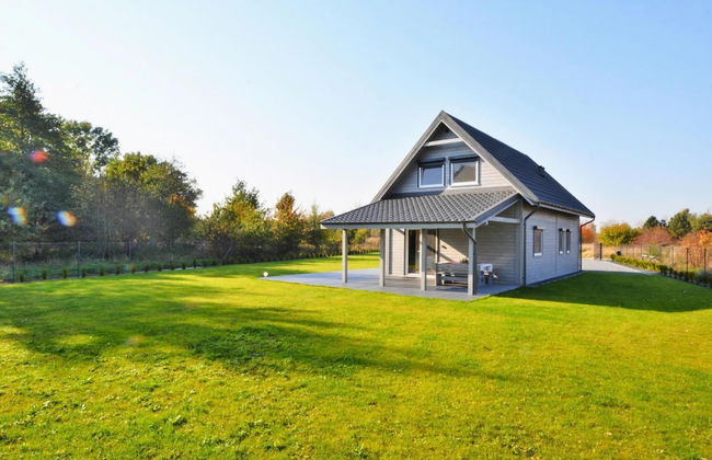 Holiday Home With Private Garden Close to the Lake - Photo 29