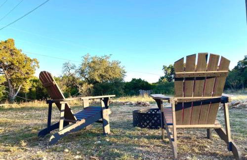 Cozy Tiny Home in the Hills - Photo 12