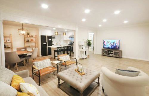 Spacious 3BR Modern Home in LA Perfect for Family - Foto 1